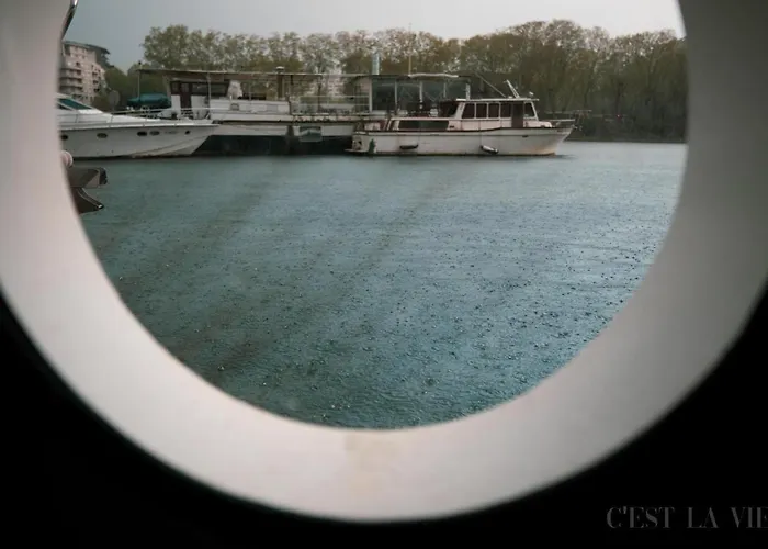 Peniche C'est La Vie Otel Les Grésillons